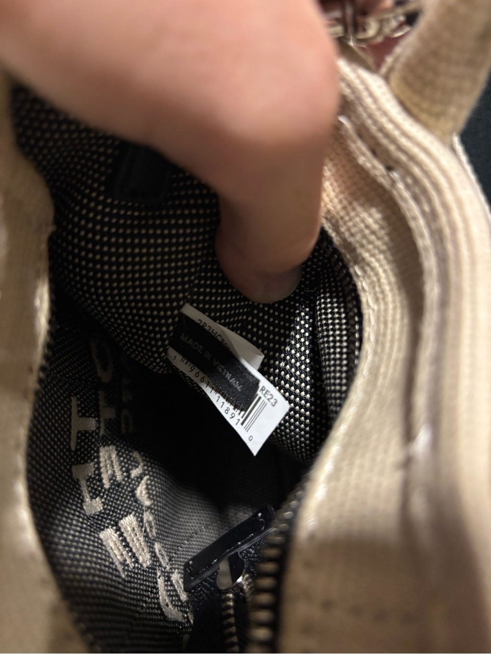 Marc Jacobs The Tote Bag Small Canvas Crossbody in Cream and Black - Picture 5 of 8